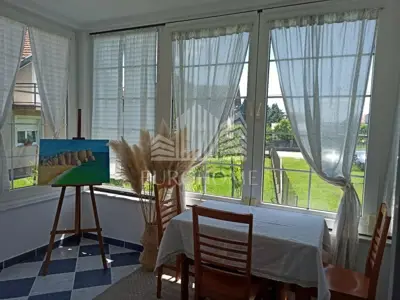Haus 228 m², Lučko, ruhige Straße und 3 Etagen - 4