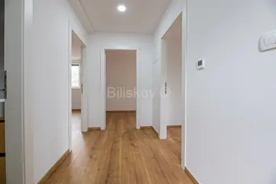 Mlinovi, stan površine 152 m², terasa, vrt, garaža, parking - 16