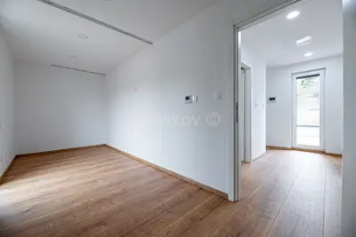 Mlinovi, stan površine 152 m², terasa, vrt, garaža, parking - 12