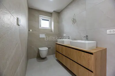 Mlinovi, stan površine 152 m², terasa, vrt, garaža, parking - 21
