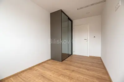 Mlinovi, stan površine 152 m², terasa, vrt, garaža, parking - 15