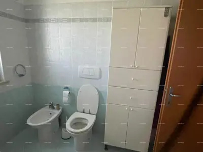 Umag! Kuća s velikom okućnicom i terasom. - 8
