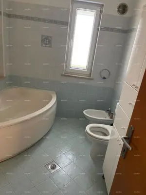 Umag! Kuća s velikom okućnicom i terasom. - 6