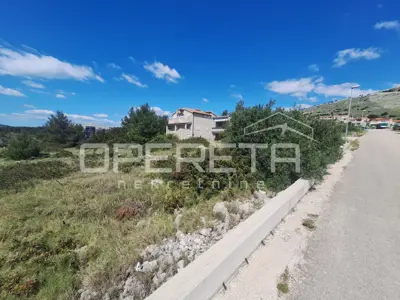 Građevinsko zemljište, Grebaštica, 250 m od mora i mirno okruženje