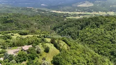 Istarsko selo, Cerovlje - 20 ha, autentična priroda - 11