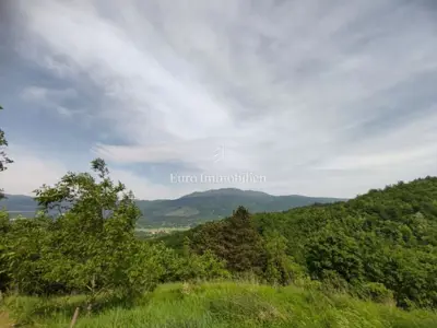 Istarsko selo, Cerovlje - 20 ha, autentična priroda - 18