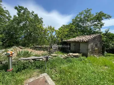 Istarsko selo, Cerovlje - 20 ha, autentična priroda - 10