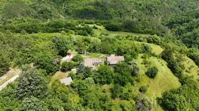 Istarsko selo, Cerovlje - 20 ha, autentična priroda - 2