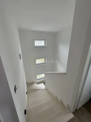 House for rent in Vrh Martinšćice, 200 m² - 8
