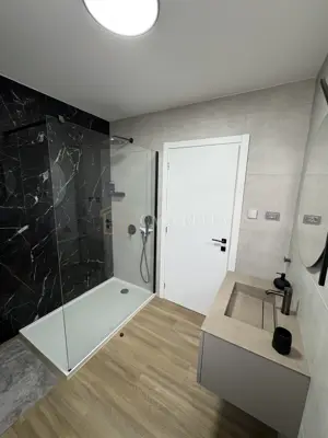 House for rent in Vrh Martinšćice, 200 m² - 10
