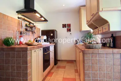 House, Brač, 110 m², 900 000 € - 7