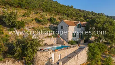 Kuća, Brač, 110 m², 900 000 €