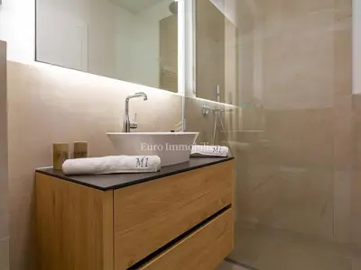 Villa 216 m², Veliko Brdo - bazen i pogled na more - 15