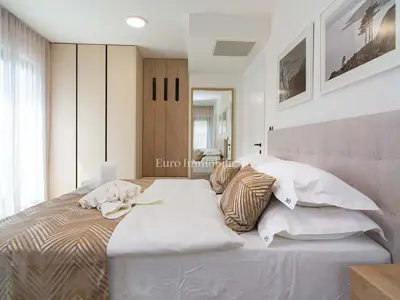 Villa 216 m², Veliko Brdo - bazen i pogled na more - 10