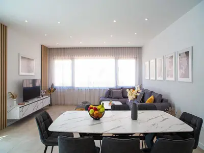 Villa 216 m², Veliko Brdo - bazen i pogled na more - 6