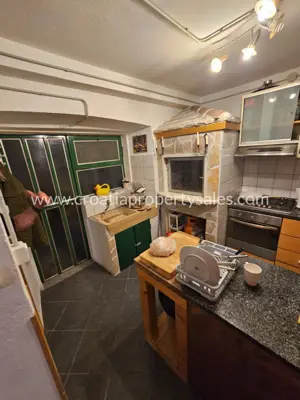 Kuća 120 m², Kaštela - stara jezgra blizu mora - 7