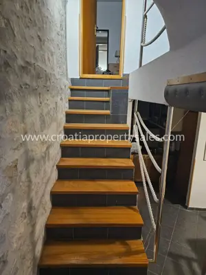 Kuća 120 m², Kaštela - stara jezgra blizu mora - 5