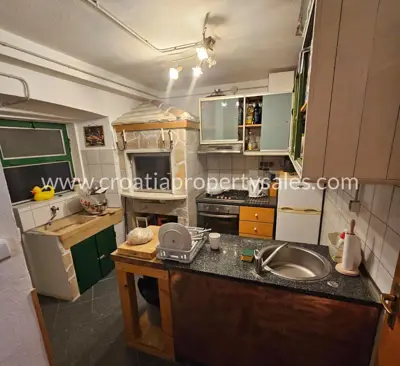 Kuća 120 m², Kaštela - stara jezgra blizu mora - 2