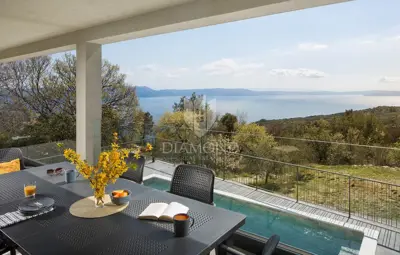 Rabac, Labin, vila s pogledom na more