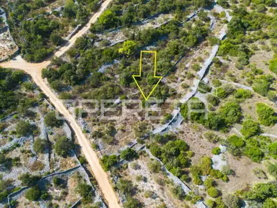 Landwirtschaftsfläche 829 m², Vinišće - am Weg - 14