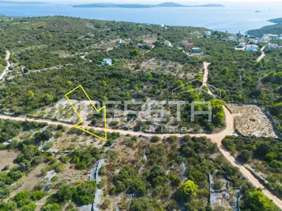 Landwirtschaftsfläche 829 m², Vinišće - am Weg - 6