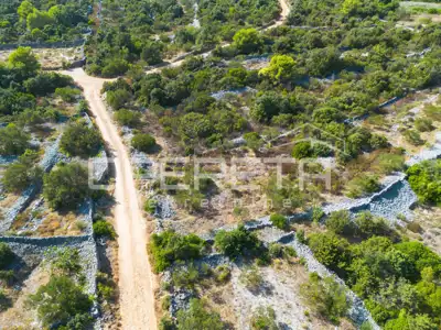 Landwirtschaftsfläche 829 m², Vinišće - am Weg - 18