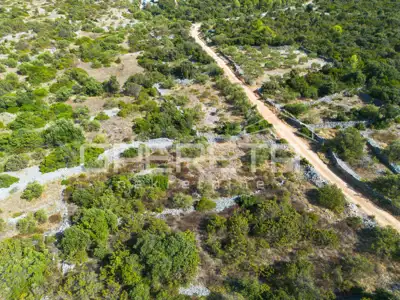 Landwirtschaftsfläche 829 m², Vinišće - am Weg - 17