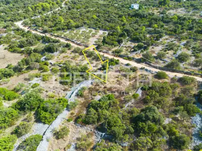 Landwirtschaftsfläche 829 m², Vinišće - am Weg - 10