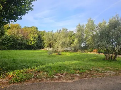 Građevinsko zemljište u okolici Malinske
