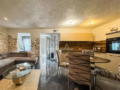 Haus 63 m², Nedešćina - renoviert und möbliert - 3