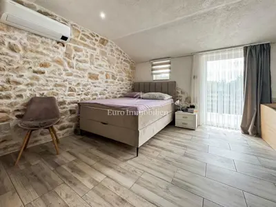 Haus 63 m², Nedešćina - renoviert und möbliert - 9