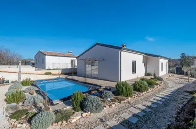 House for sale in Tinjan, 106 m²