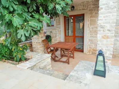 Stone houses with a pool, Marčana, sea view - 4
