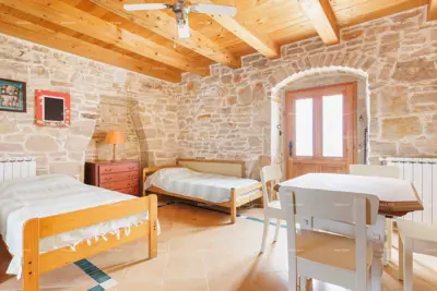 Stone houses with a pool, Marčana, sea view - 15