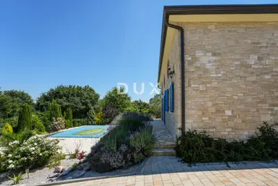 House 133 m², Poreč - pool and Mediterranean style