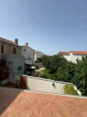 Steinhaus in Medulin, Altstadtzentrum, Garten und Vorbereitung für den Pool - 10