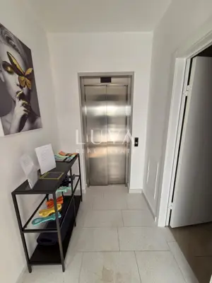 Split, Strožanac, modernes Haus 300 m² mit Pool, zur Miete - 15