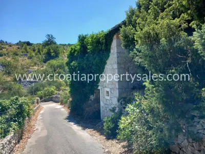 Stone houses 973 m², Otok Brač - ruins with sea view
