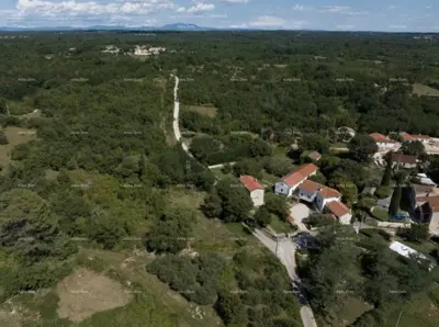 Građevinsko zemljište 999 m², Višnjan, projekt i plaćen doprinos
