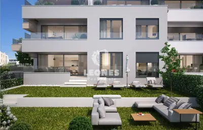 Apartment 99 m², Novigrad - garden and sea view