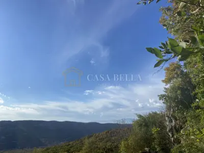 Haus 141 m², Grižane-Belgrad - Hof und Blick auf die Natur - 9