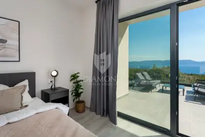 EKSKLUZIVNO! Nova villa s pogledom na more - 7
