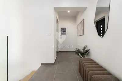 EKSKLUZIVNO! Nova villa s pogledom na more - 16
