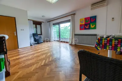 Pantovčak, samostojeća kuća, 2 GPM, 5 VPM, 3 balkona - 6