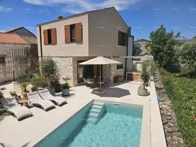 Kuća 94 m², Marčana - bazen i okućnica 200 m²