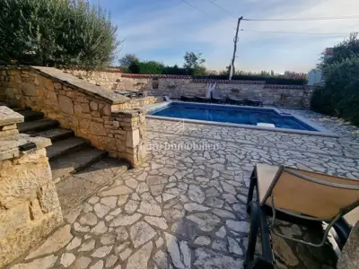 Umgebung von Poreč, Steinhaus in Reihe mit Pool und Wellnessbereich - 4
