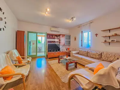 Apartment 44 m², Novigrad - garden 146 m² and barbecue - 4