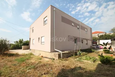 Kuća 264 m², Solin Donja Strana, mirna lokacija blizu sadržaja - 3