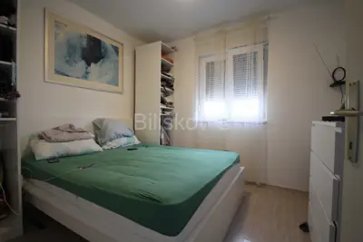 Kuća 264 m², Solin Donja Strana, mirna lokacija blizu sadržaja - 12