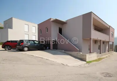 Kuća 264 m², Solin Donja Strana, mirna lokacija blizu sadržaja